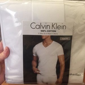 Calvin Klein slim fit 3 pack white vnecks